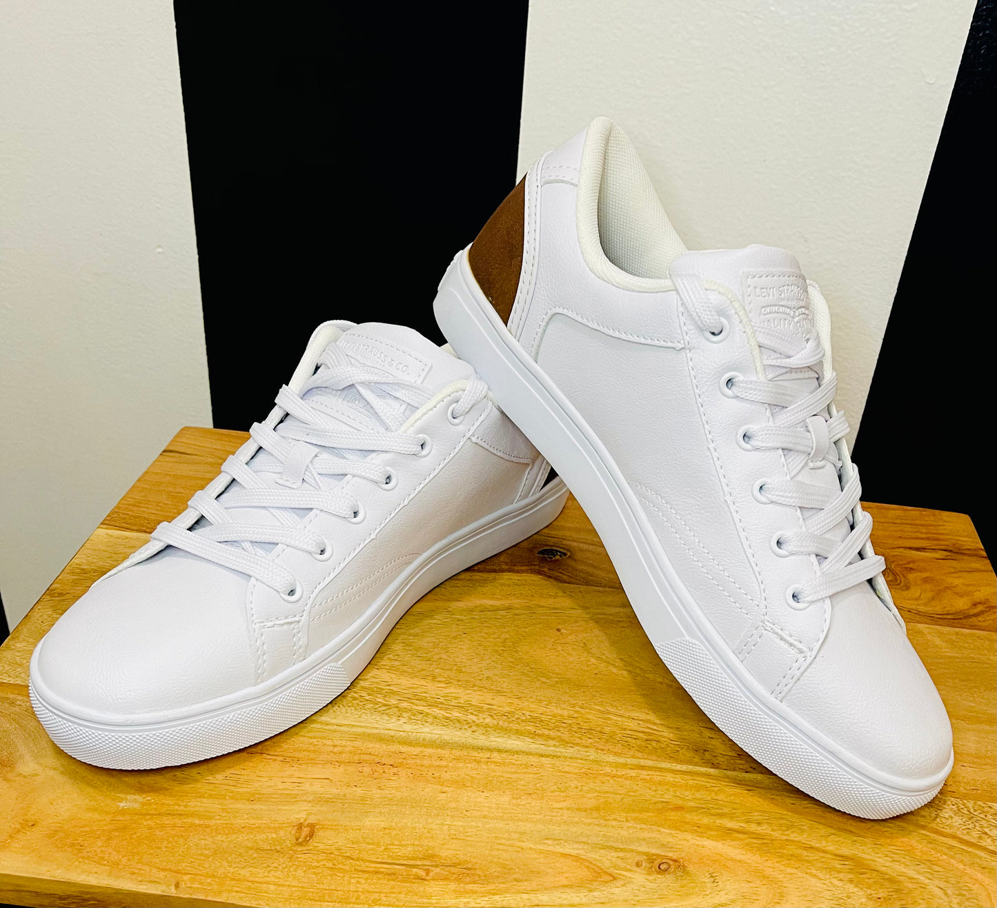 Men’s Levi Sneakers- Size 9