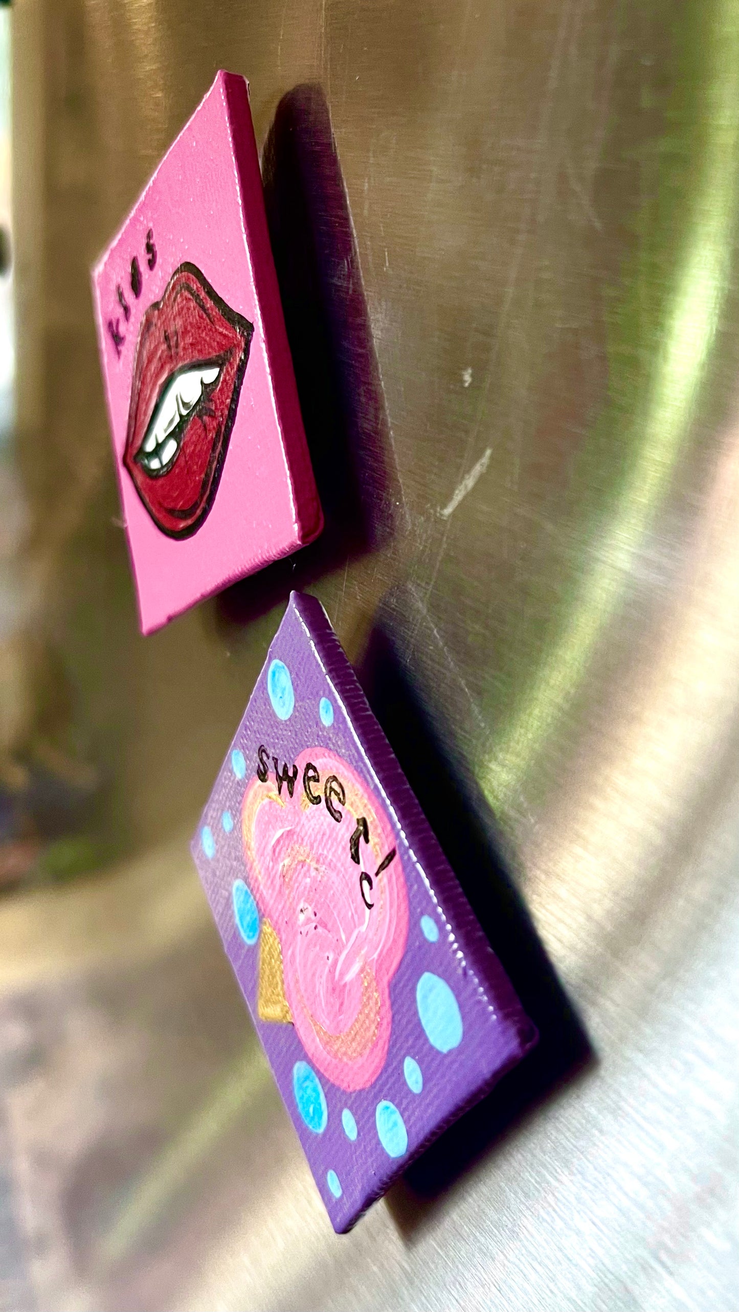 Sweet Kiss Pink Magnets