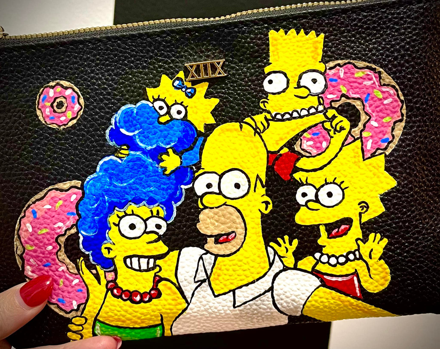 Simpsons Clutch