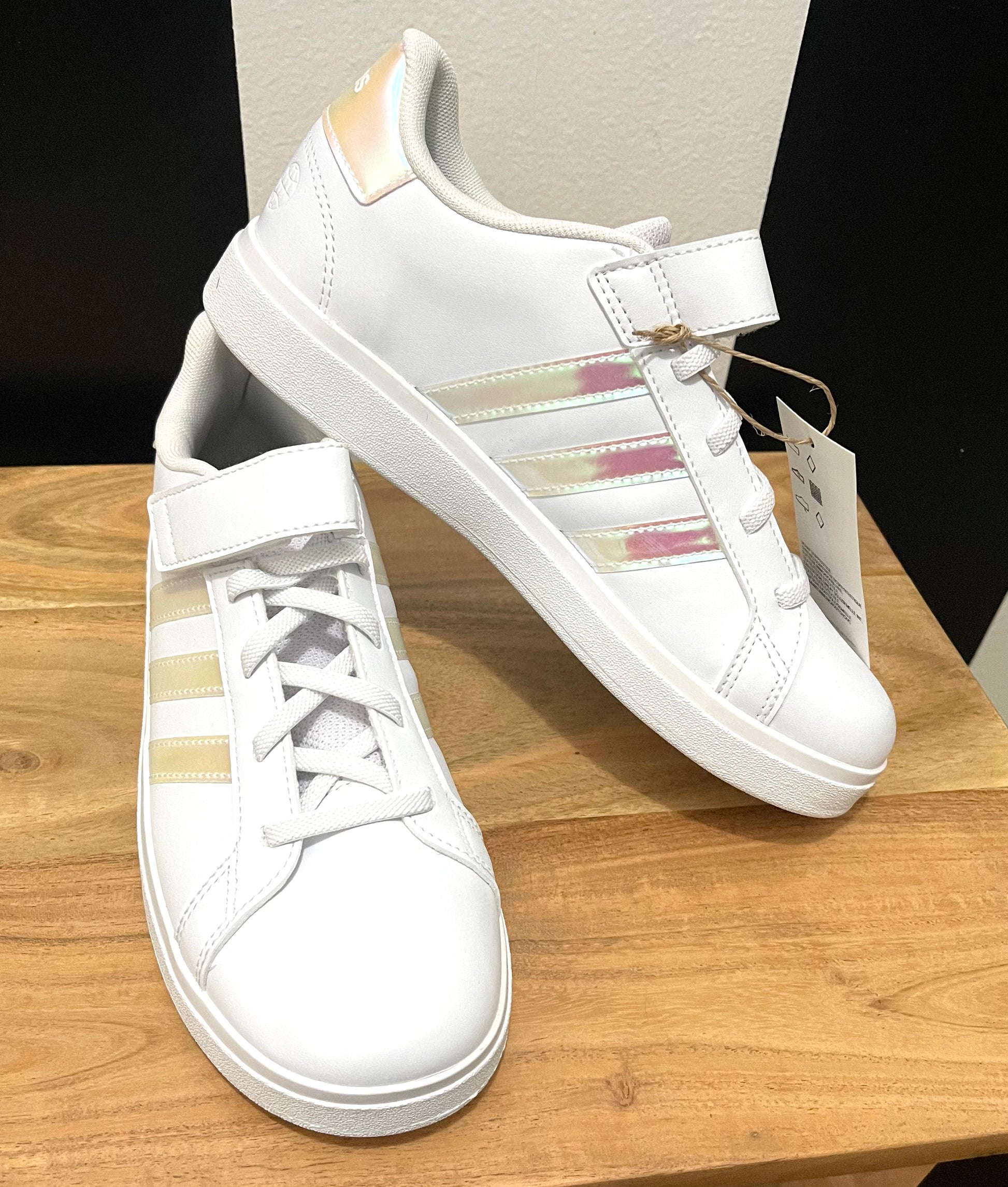 Adidas grand court sales gold