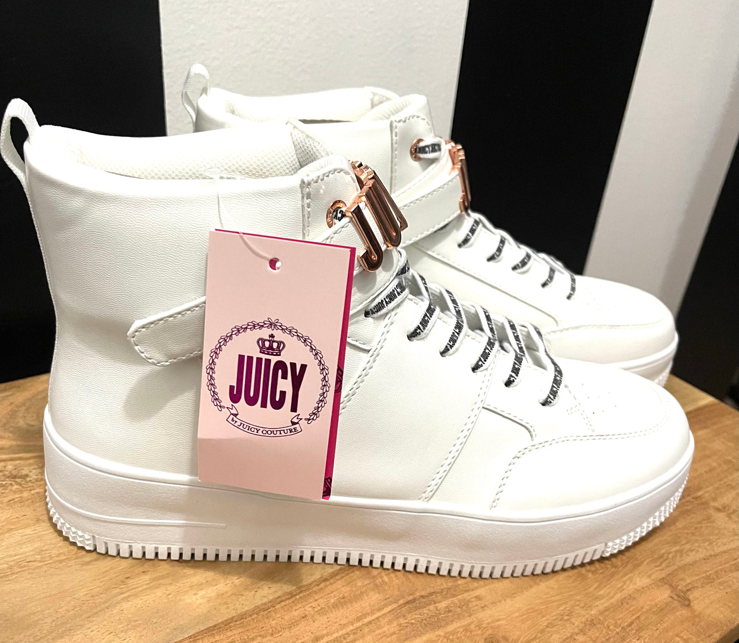 Juicy Couture Womens Sneakers- 11